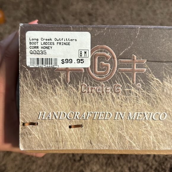 Like NEW!  Women’s Size 8 Western Distressed Honey Side-Fringe Bootie - Picture 11 of 13